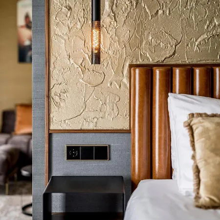 ホテル アレキサンダー 4*