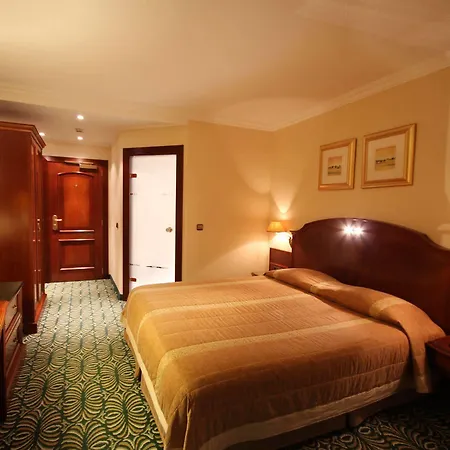 Alexander Otel